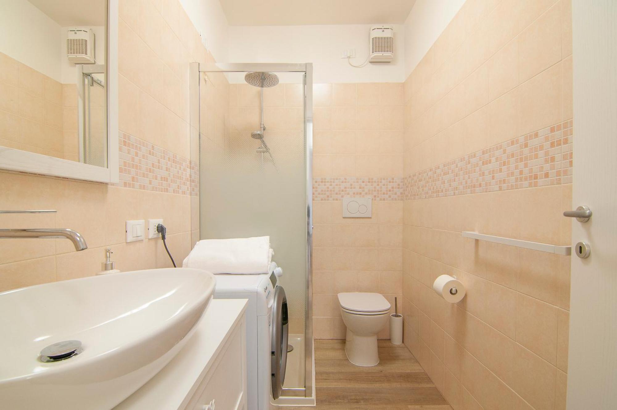 Sangiohouse - Parking & Wifi Apartment Verona Bagian luar foto