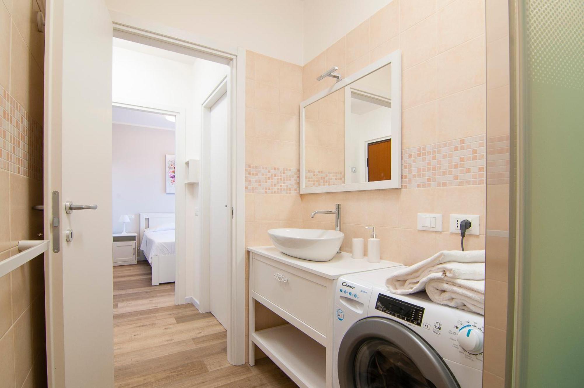 Sangiohouse - Parking & Wifi Apartment Verona Bagian luar foto