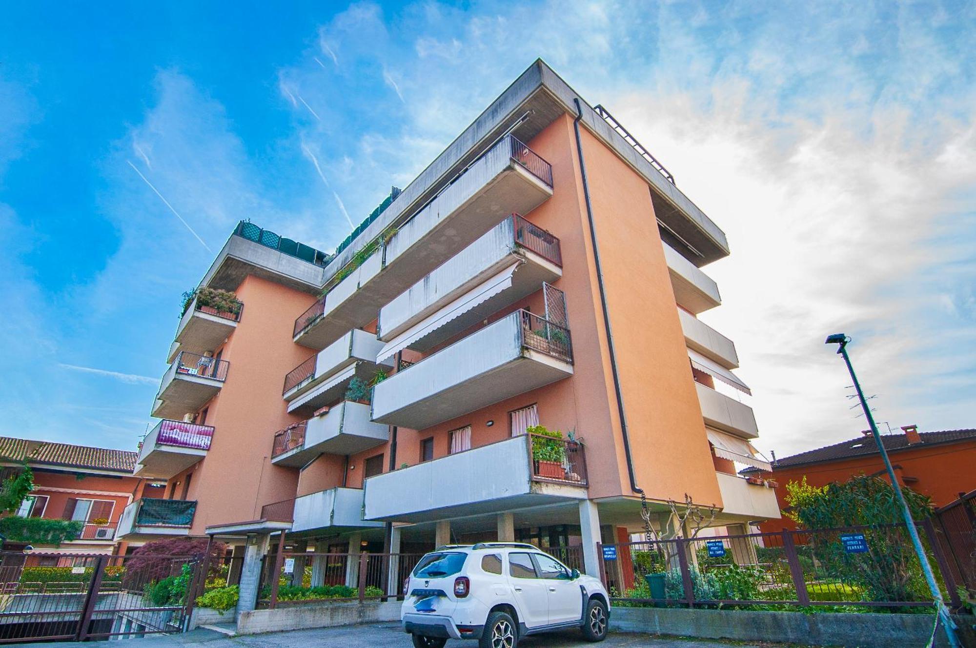 Sangiohouse - Parking & Wifi Apartment Verona Bagian luar foto